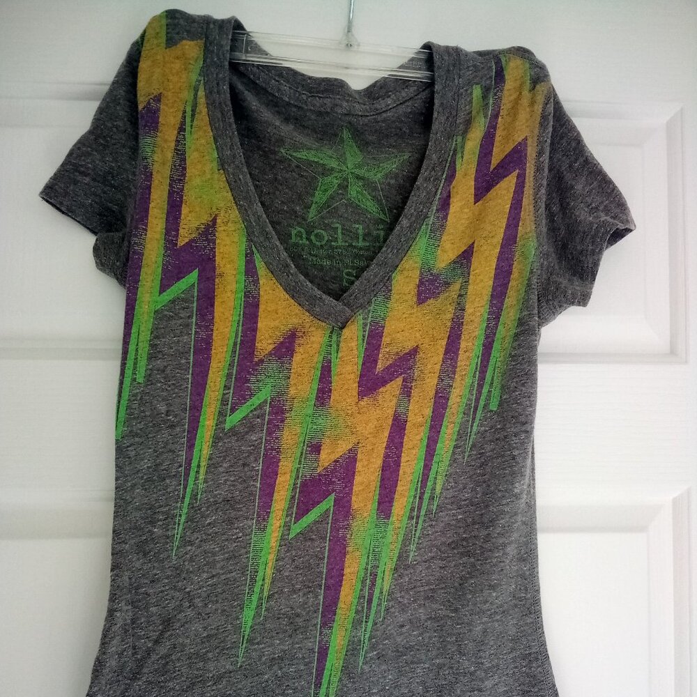 By: Nollie Designer T Shirt Size Small